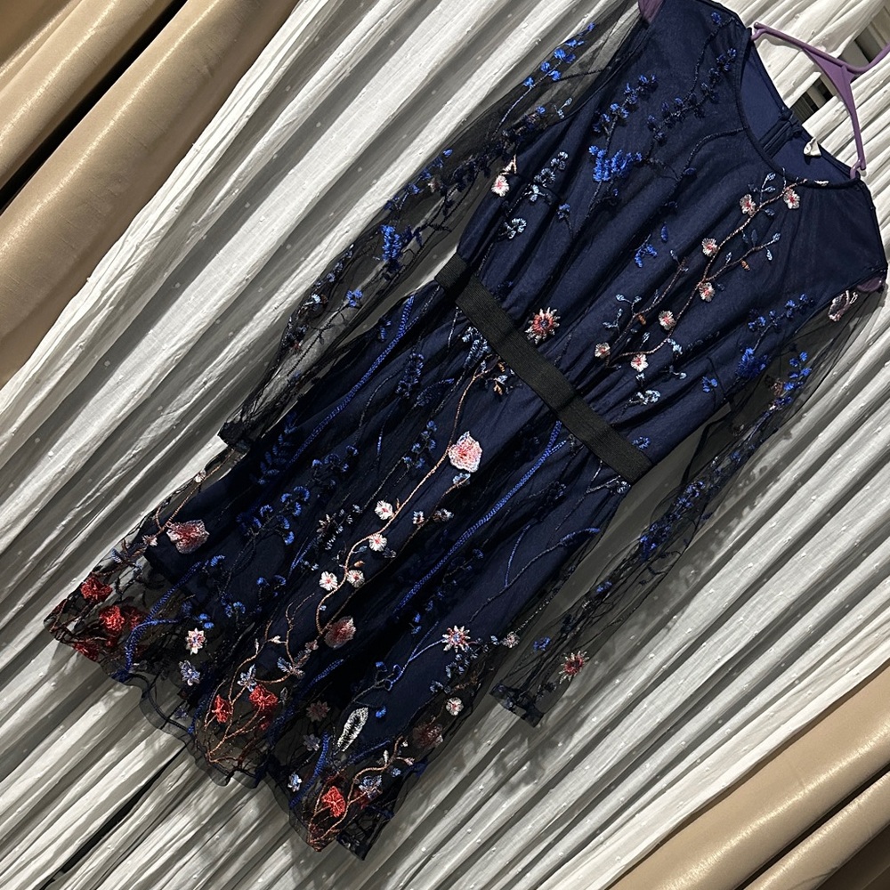 Chic Navy Floral Midi Dress